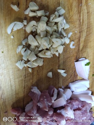 肉片炒丝瓜步骤1