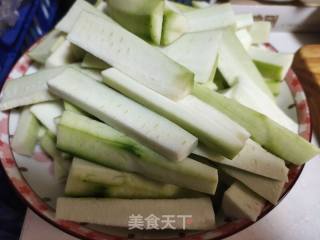 肉片炒丝瓜步骤2