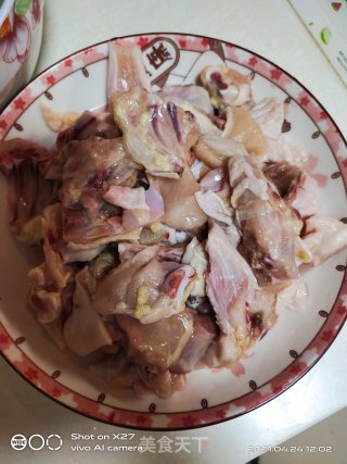 土鸡烧土豆步骤1