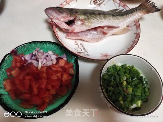 番茄鲈鱼步骤1