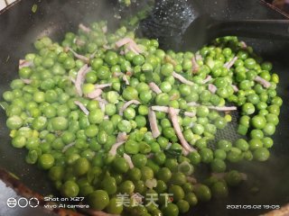 培根炒豌豆步骤5