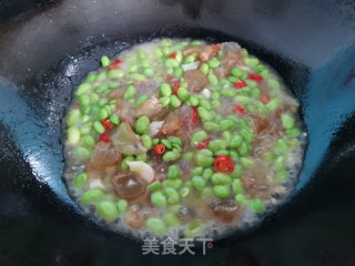 毛豆米炒牛筋步骤7