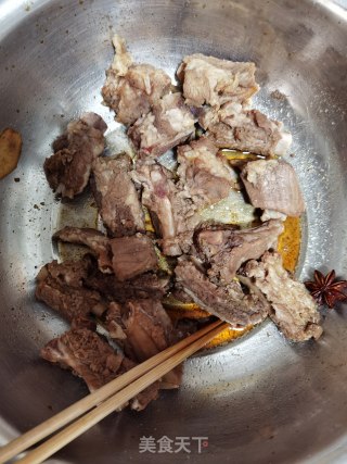 排骨烧茄子步骤2