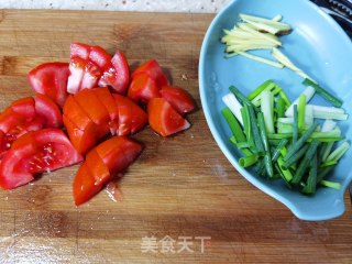 西红柿烧红杉鱼步骤1