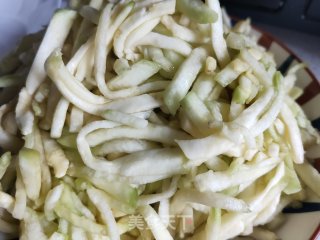 虾仁炒茄丝步骤3