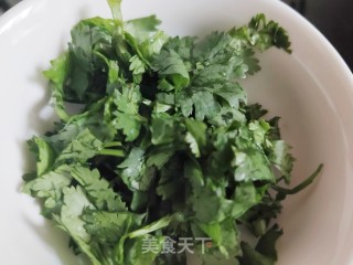 虾仁炒茄丝步骤6