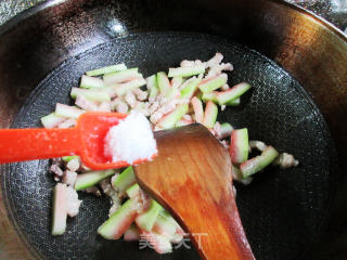 五花肉炒西瓜皮步骤7