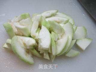 香肠炒蒲瓜步骤3