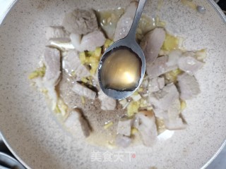 玉昌鲞烧肉步骤6
