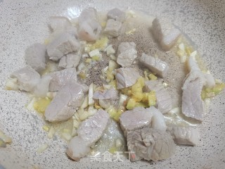 玉昌鲞烧肉步骤5