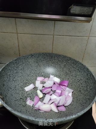 洋葱炒生肠步骤5
