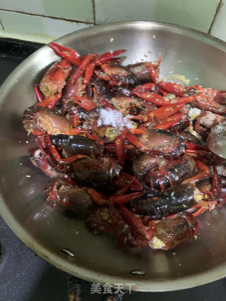 蒜蓉紫苏小龙虾步骤5