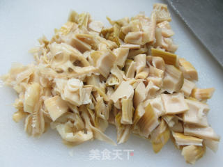 羊尾笋毛豆炒鸡蛋步骤3