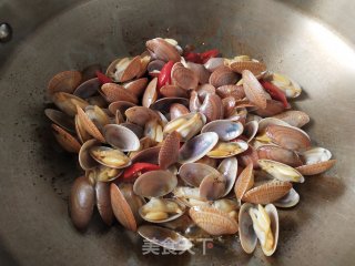 辣炒油蛤步骤7