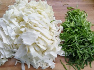包菜豆干炒粉条步骤3