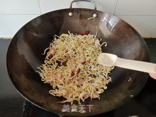 炝炒豆芽步骤6