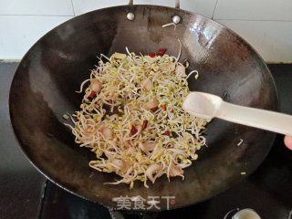炝炒豆芽步骤5