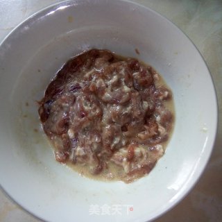 时蔬炒肉步骤2