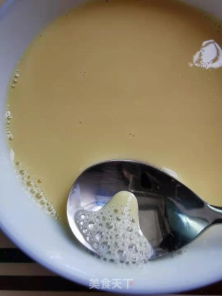 粤式牛奶炖蛋步骤5