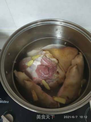家常卤肘子猪蹄步骤5