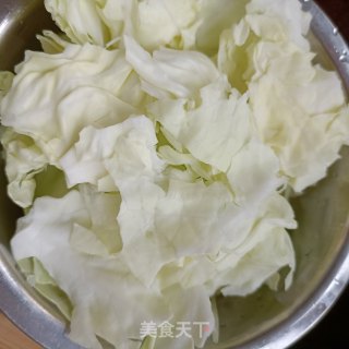 腊猪舌炒包菜步骤3