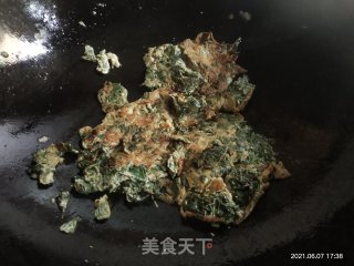 枸杞叶煎鸡蛋步骤3