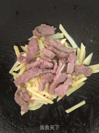 牛柳炒土豆条步骤8