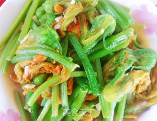 清炒南瓜花步骤9