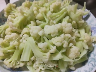 肉片炒有机菜花步骤4