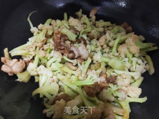 肉片炒有机菜花步骤10