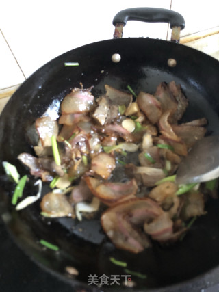 腊肉炒芦笋步骤1