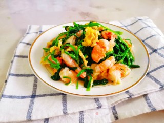 菠菜虾仁炒鸡蛋步骤10