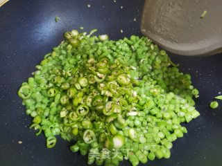 青椒炒豆角步骤3