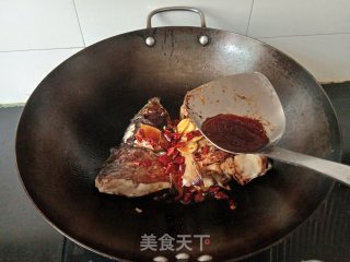 包菜炖鱼头步骤6