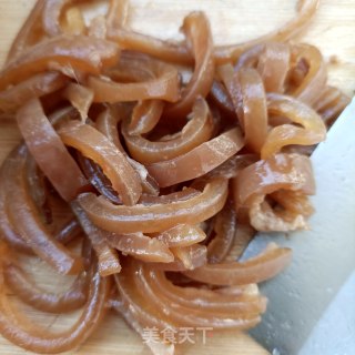 芹菜炒猪皮步骤8
