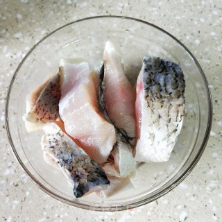 豉汁蒸鲩鱼步骤1