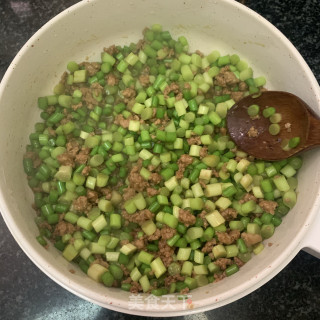 蒜苔炒肉末步骤8