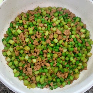 蒜苔炒肉末步骤9