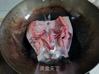 水煮胖头鱼步骤1