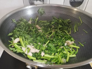茼蒿炒干豆腐丝步骤6