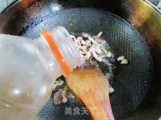 肉丝皱皮椒炒绿豆芽步骤4