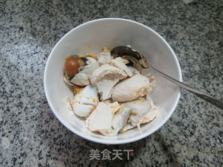 咸鸭蛋炒毛豆步骤2