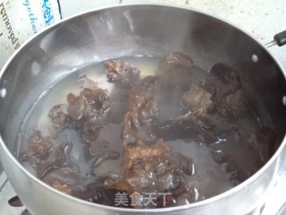 木耳烧豆腐步骤1