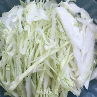 茶油炒包菜步骤2