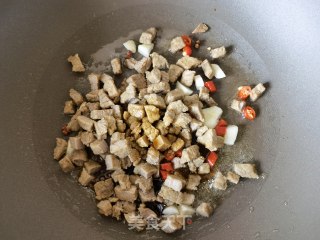 玉米豇豆角炒牛肉步骤7