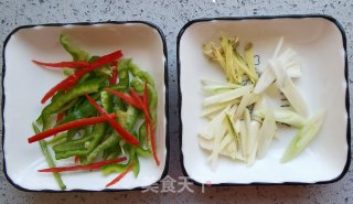 银芽炒肉丝步骤3
