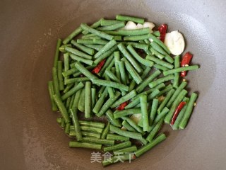 豇豆角炒虾仁步骤10