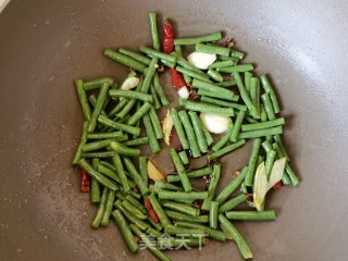 豇豆角炒虾仁步骤11