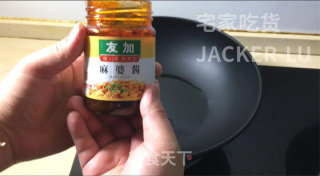 懒人版麻婆豆腐、又香又麻又辣，就着汤汁能吃两碗米饭。步骤4