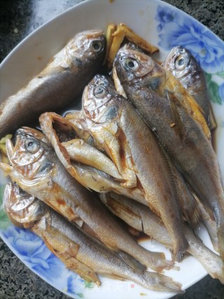 香辣黄花鱼步骤1